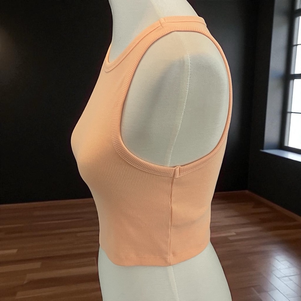 H&M Ribbed Tank Top Cropped Size Small - Picture 2 of 8